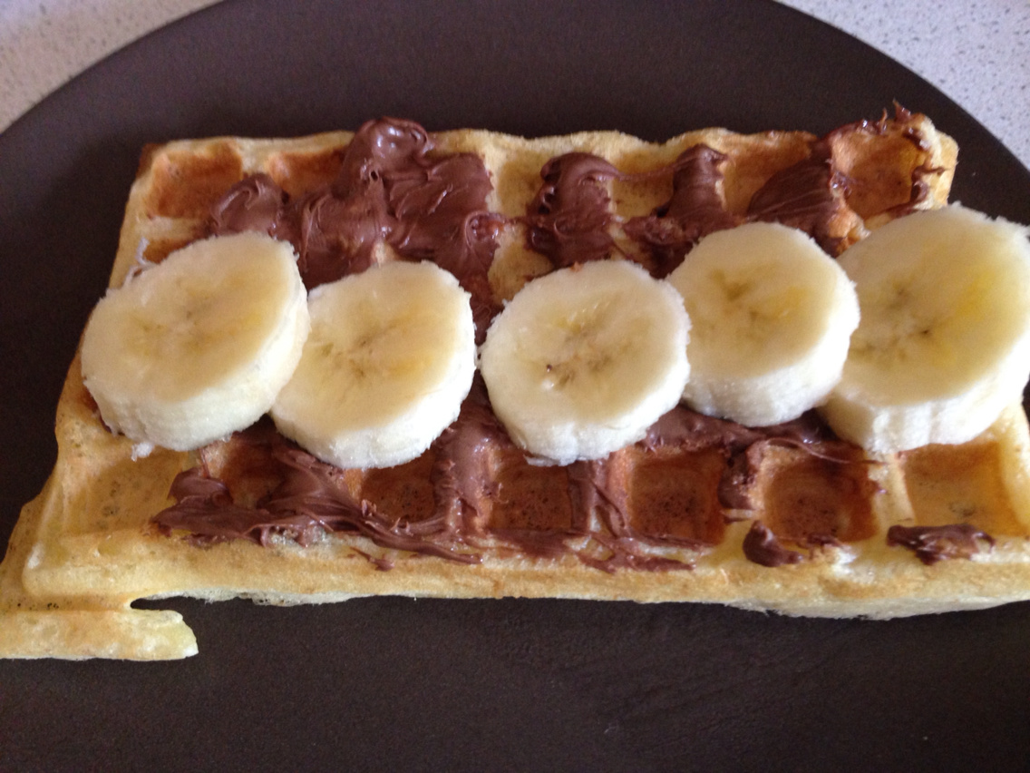  Nutella waffle and banana 